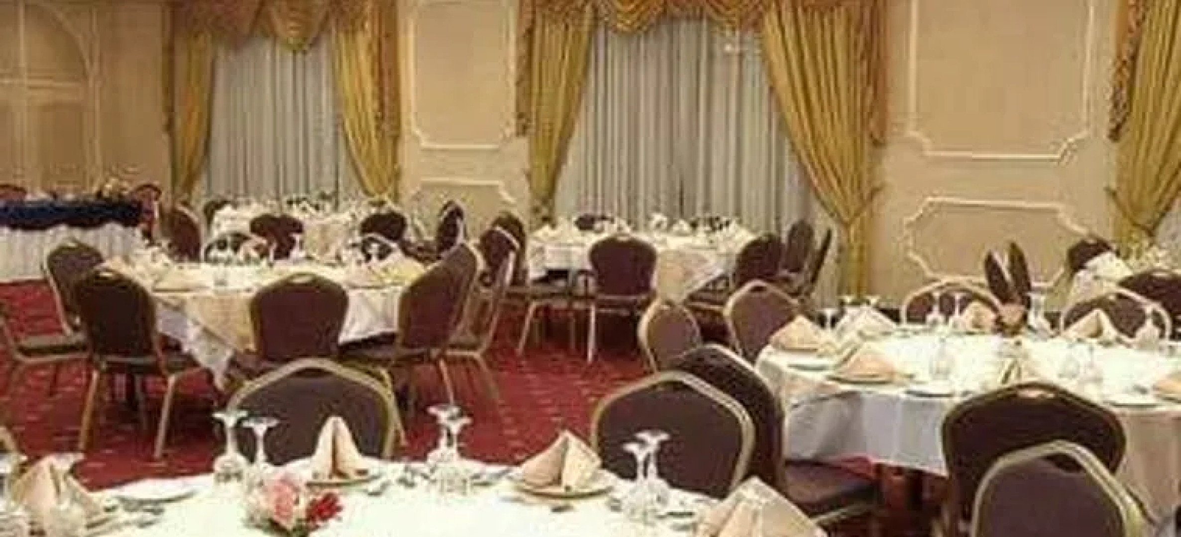 Hotel Holiday Inn Radhwa