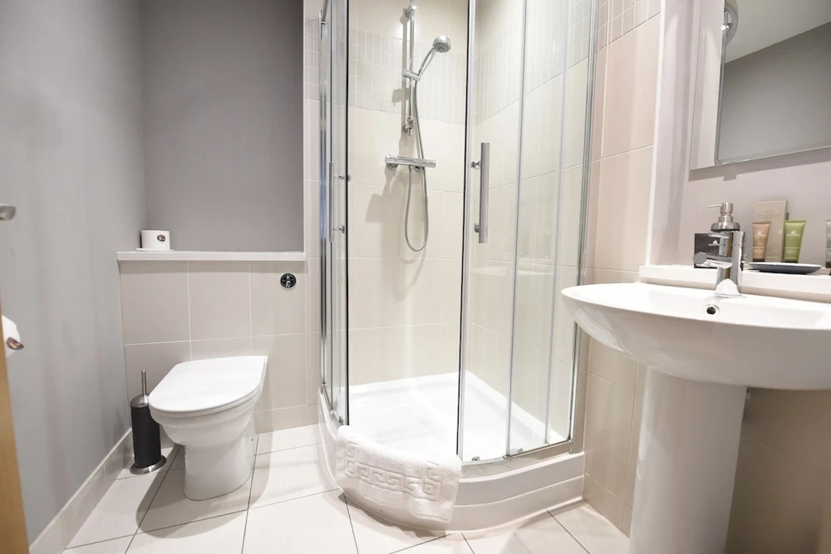 Dream Apartments Obel Tower Belfast