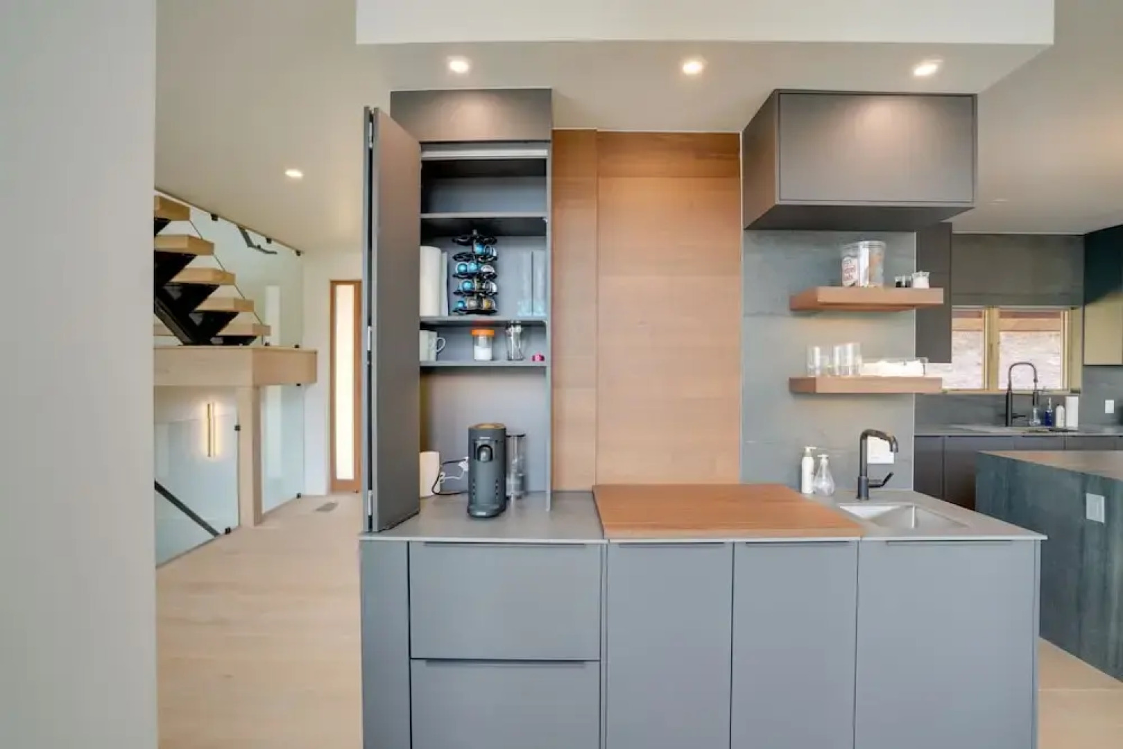 Brand New Luxury Ski Cabin - 2 Mi to Windham Mtn!