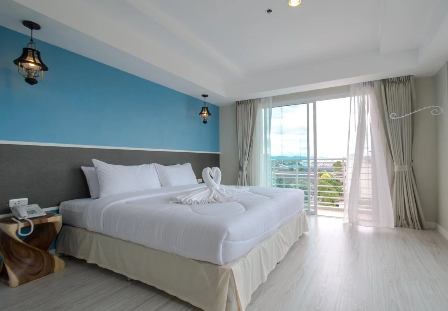 Prachuap Grand Hotel