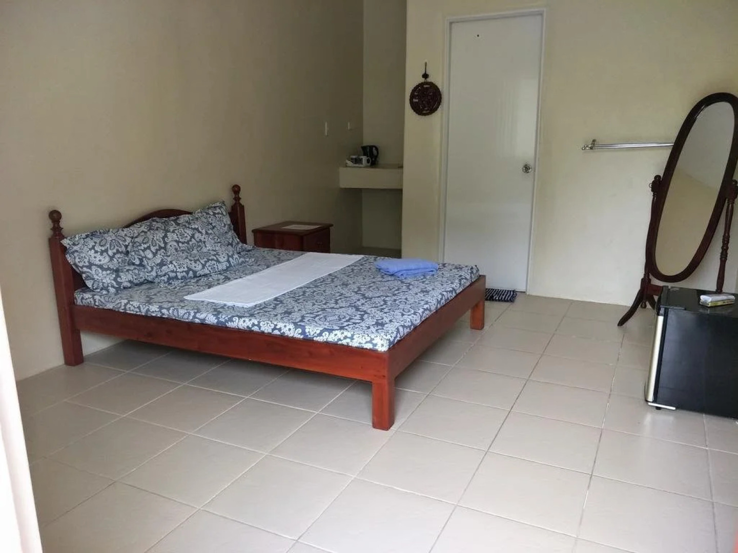 Stop n Shop Tourist Inn