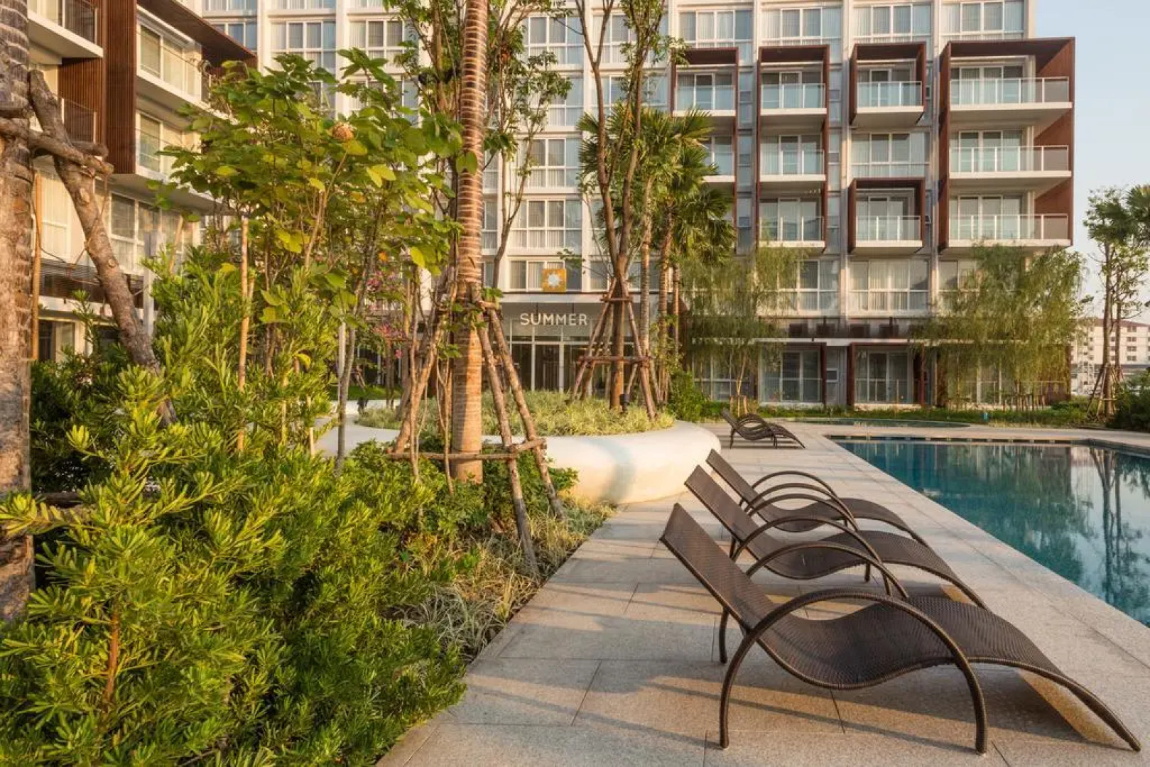 The Idle Hotel and Residence