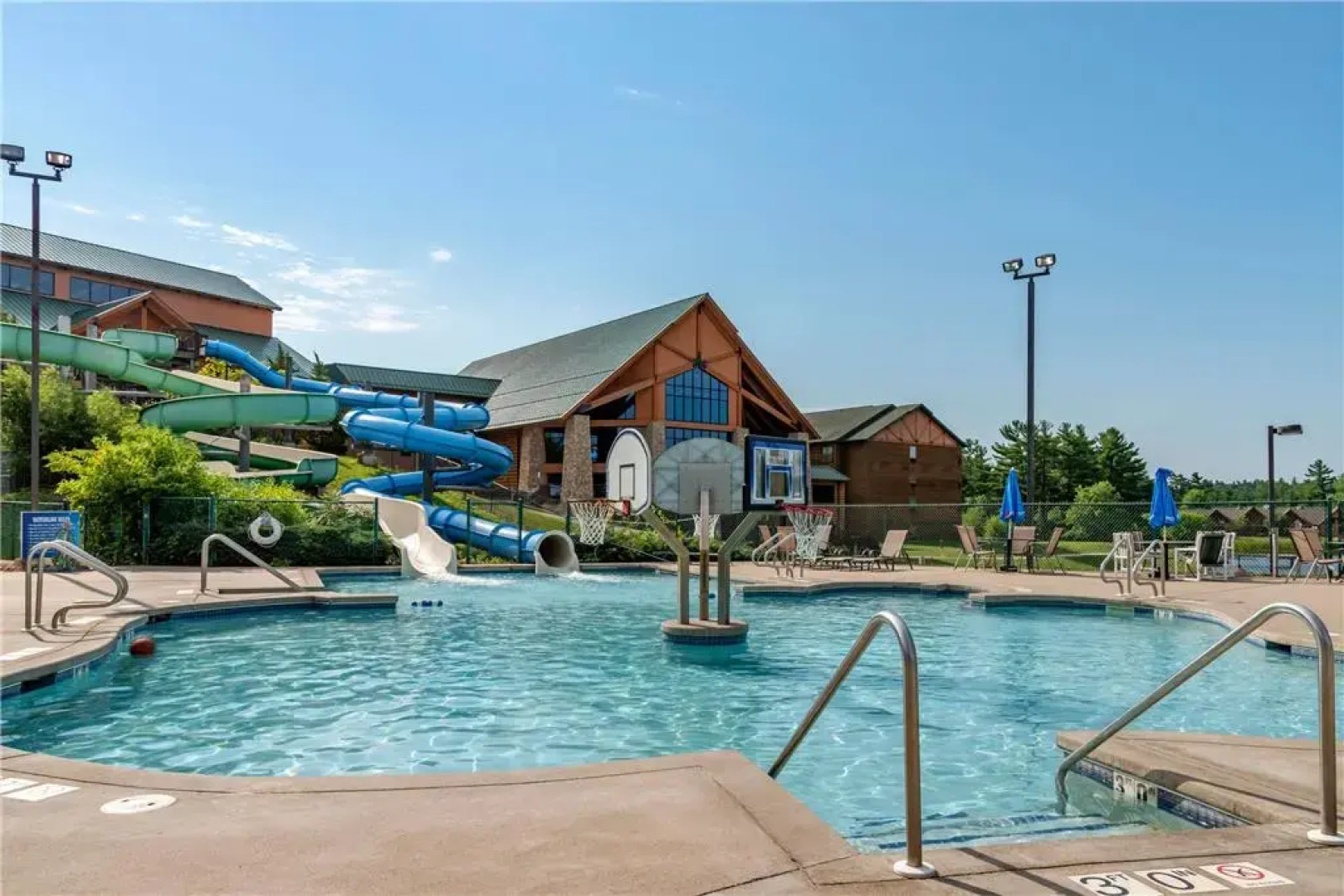 Three Bears Waterpark Resort Near Tomah, Ascend Collection Hotel