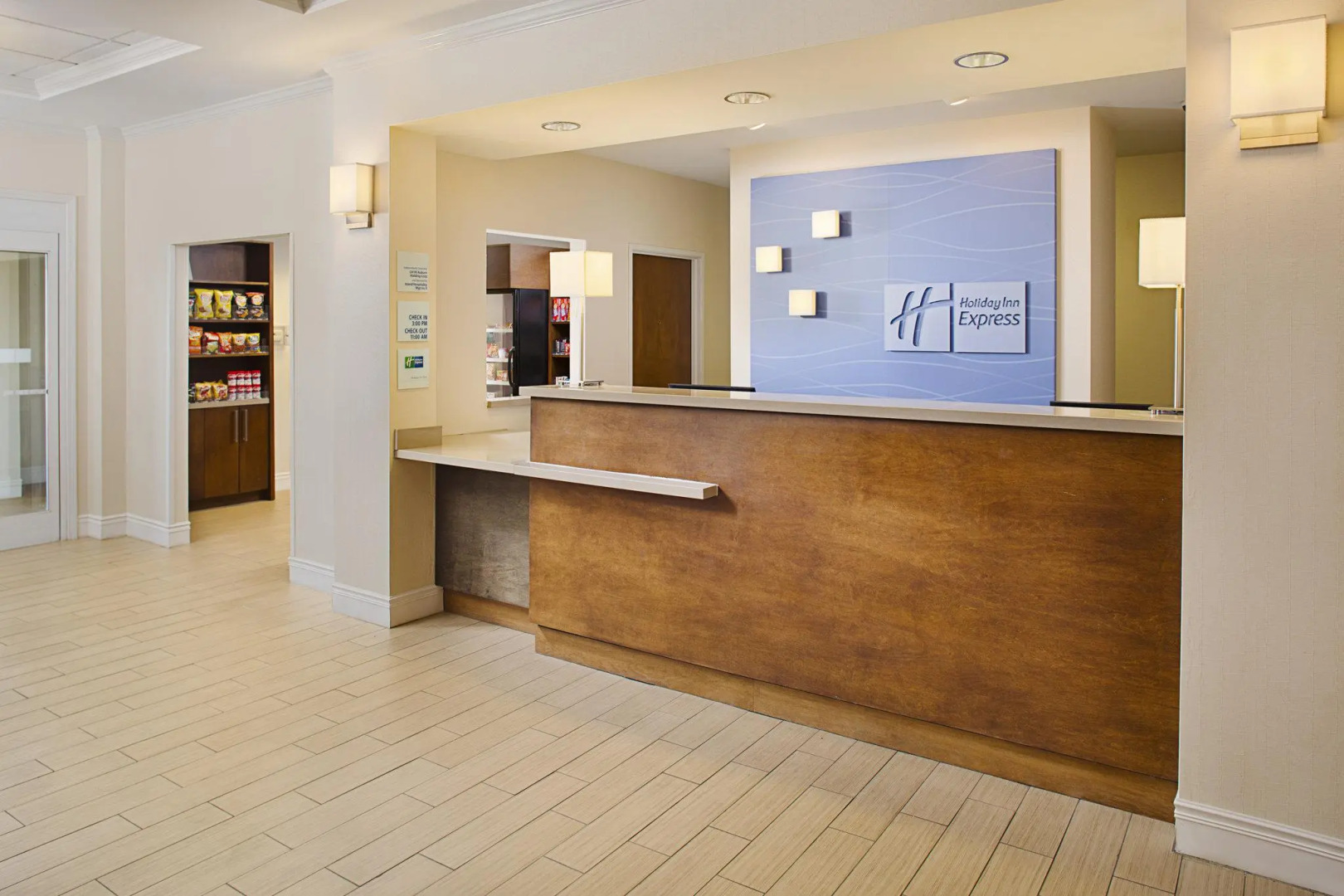 Holiday Inn Express Hotel & Suites Auburn - University Area by IHG