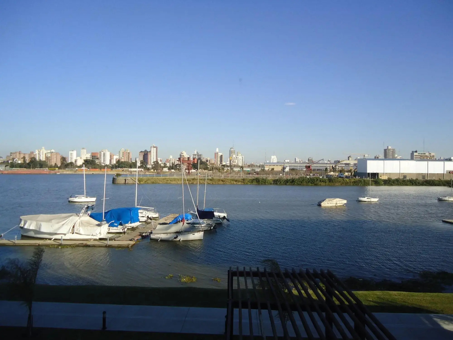 Hotel Puerto Amarras