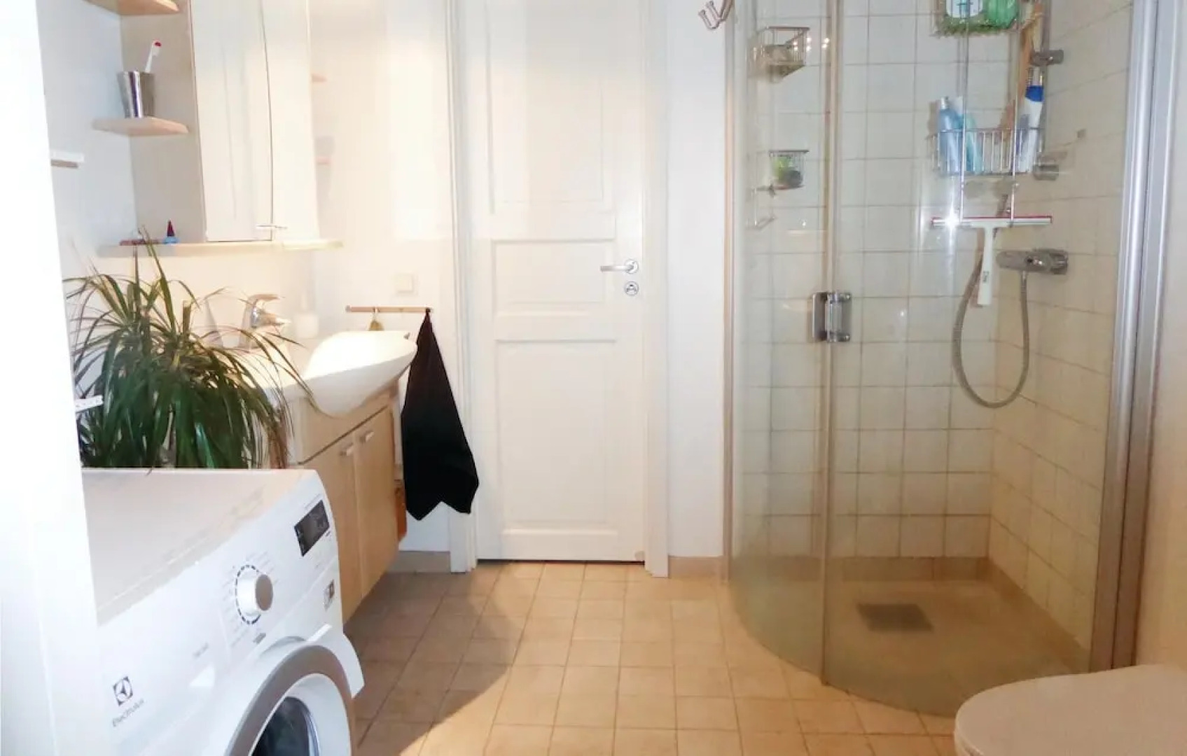 Stunning Home in Mölnbo With 3 Bedrooms and Internet