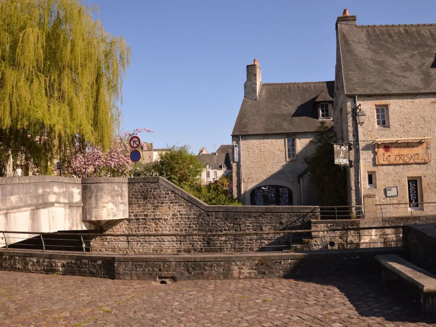 Modern Apartment in Bayeux near Sea