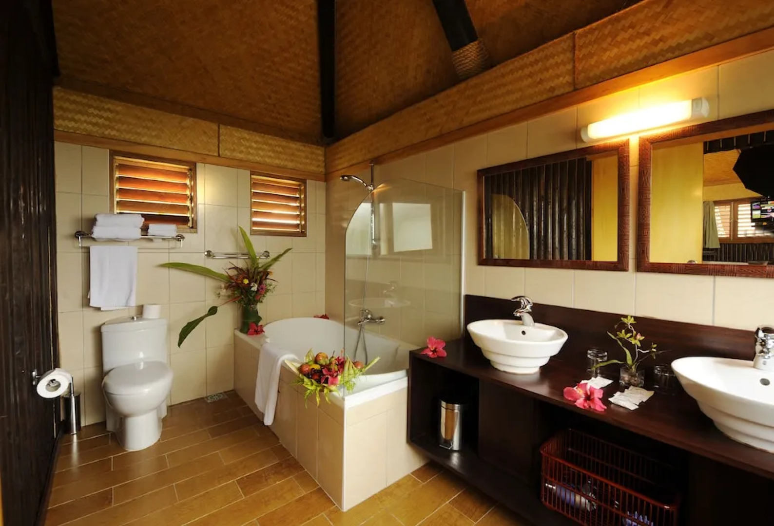 Hotel Nengone Village