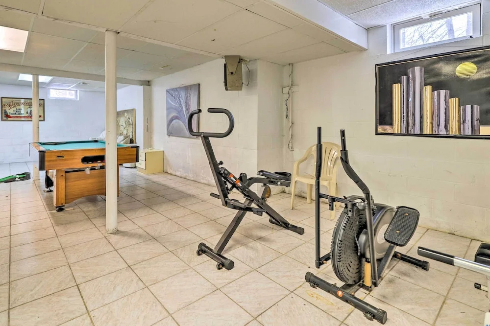 Hot Tub + Deck: Pet-friendly Poconos Getaway!