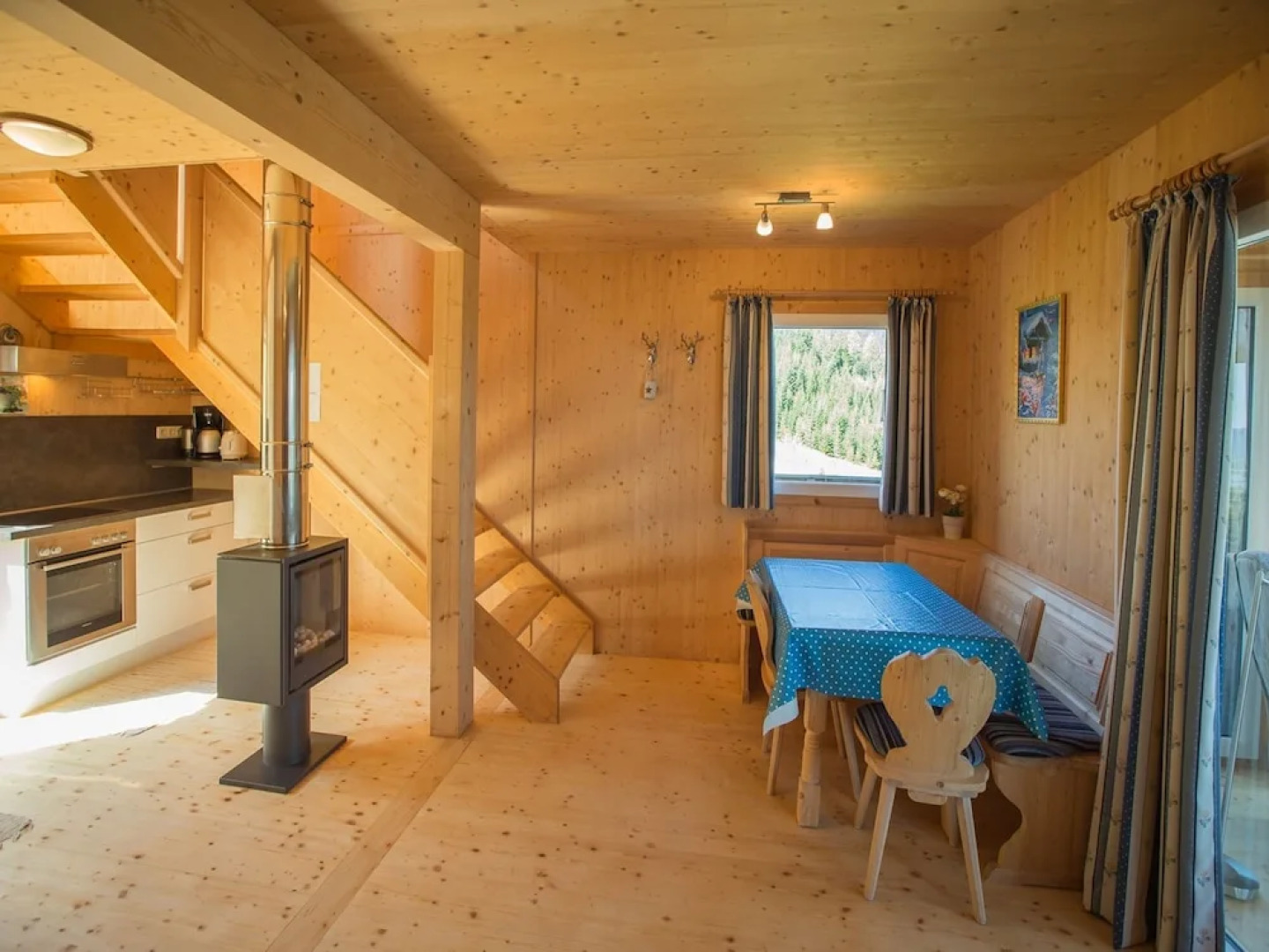 Wooden Chalet in Klippitztrl near Ski Area