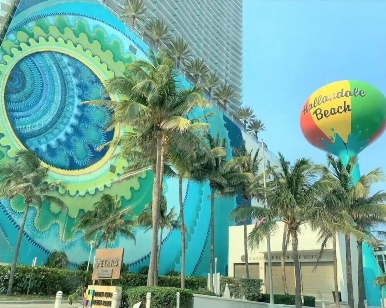 Gorgeous Apartment walking distance to Beach!!