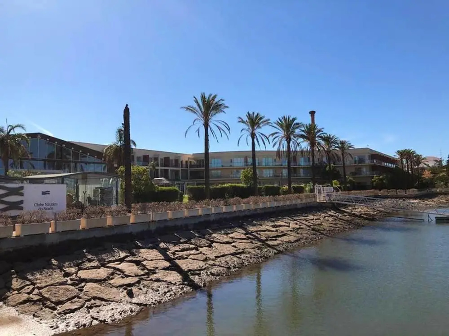 Apartment With one Bedroom in Estômbar, With Wonderful sea View, Private Pool, Enclosed Garden - 2 km From the Beach