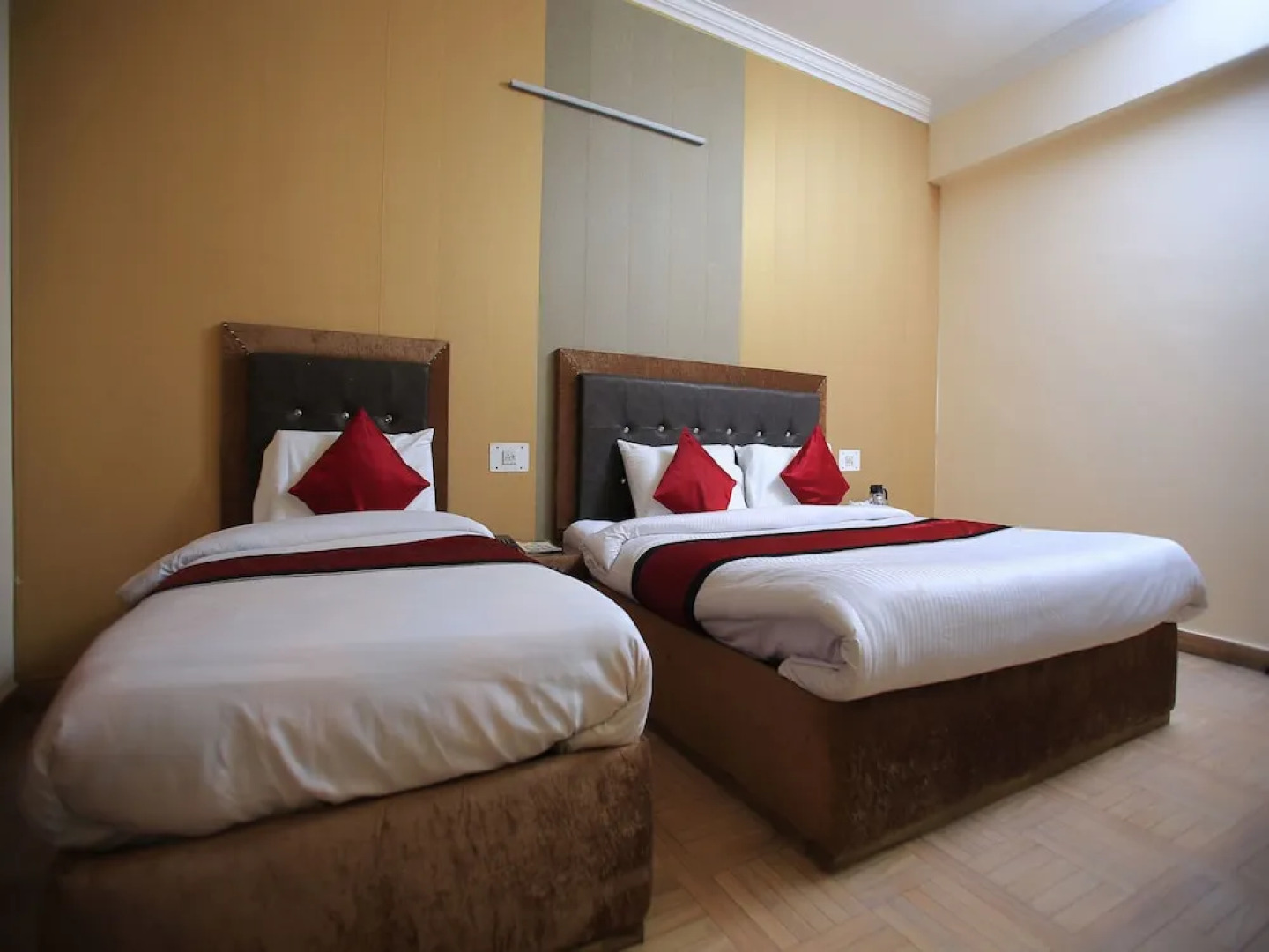 Oyo 13326 Gupta Palace