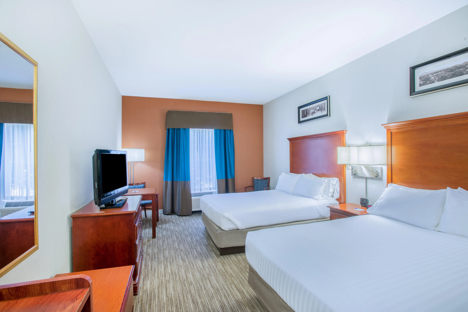 Holiday Inn Express Hotel & Suites Brattleboro by IHG