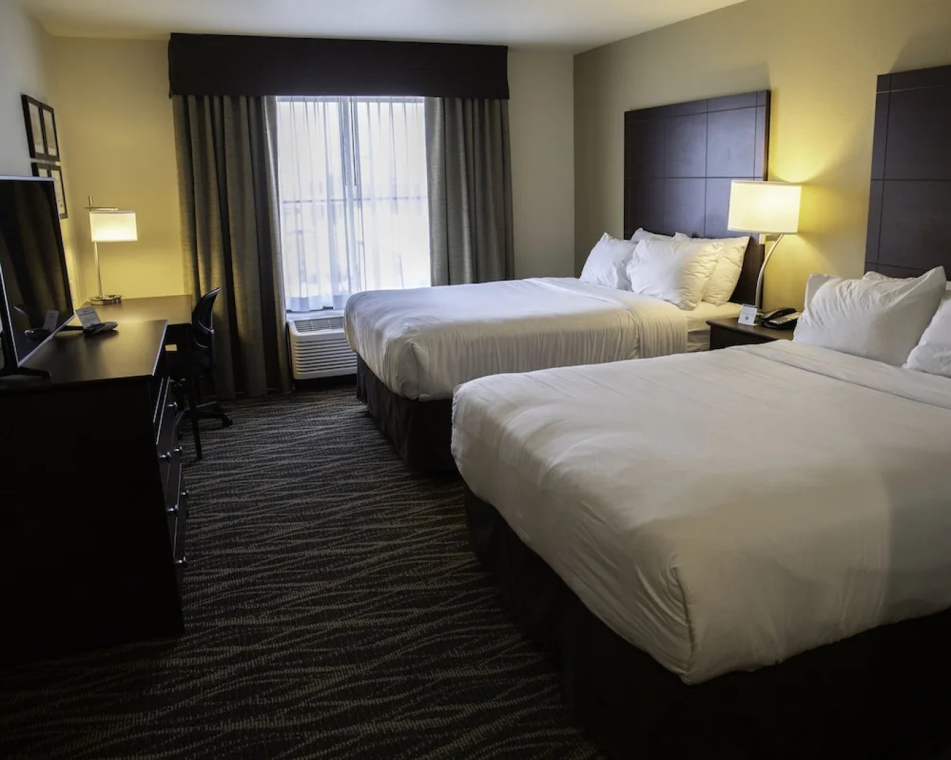 Cobblestone Hotel & Suites - Central Wisconsin Airport