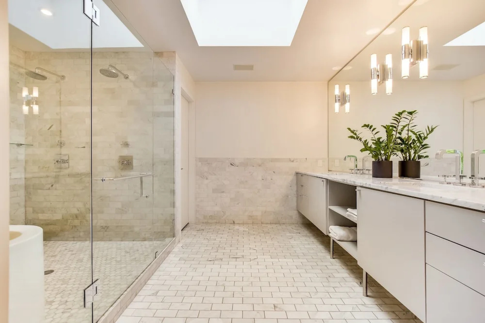 2602 Austin - 5 Br Home