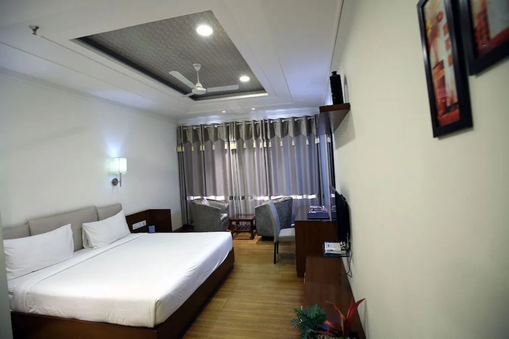 Hotel Royal Inn