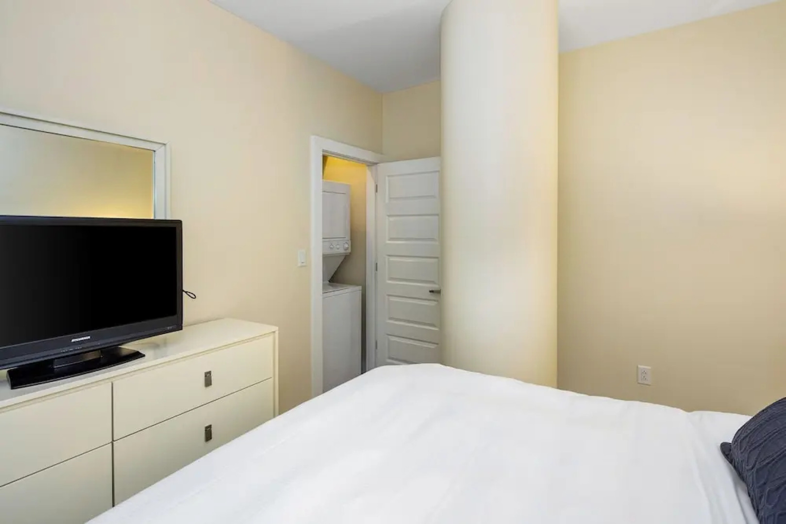 Global Luxury Suites at the Gateway Arch