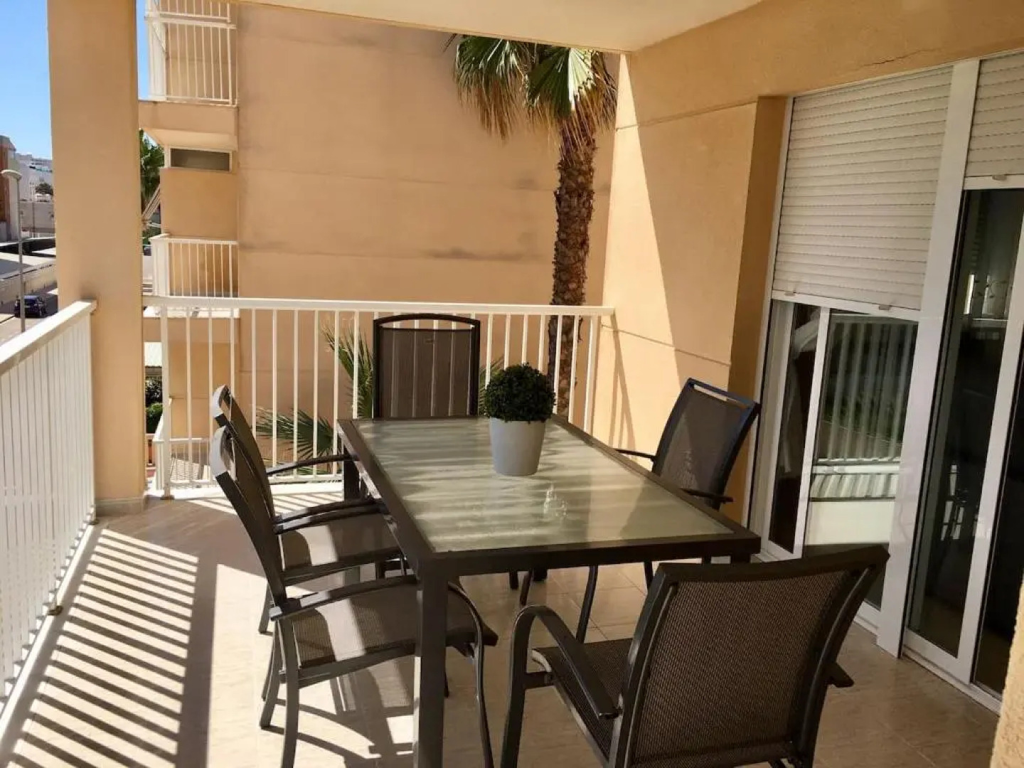 Apartamento Con Terraza, Vistas Al Mar Y Piscina