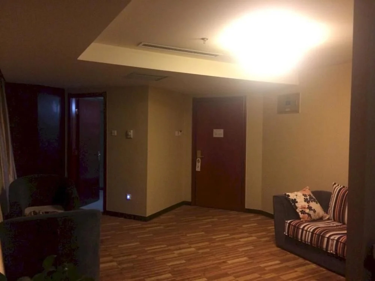 Zhongtie Business Square Hotel