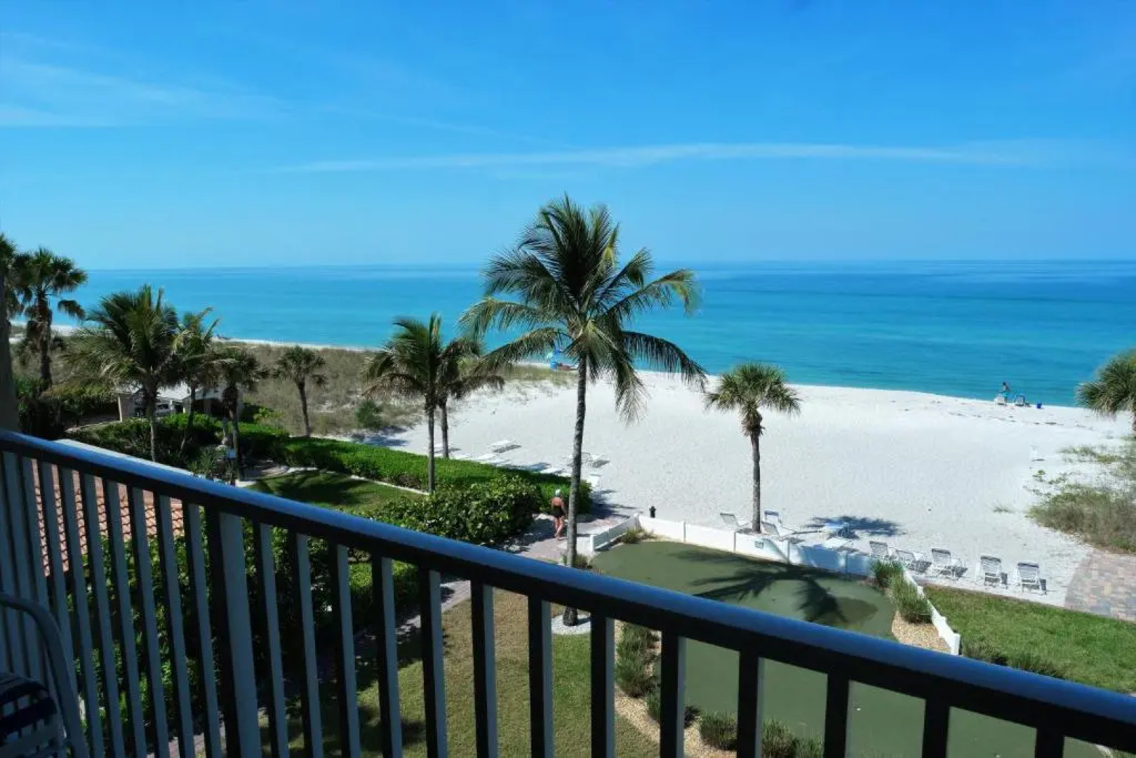 Gulf and beach view apartment 403