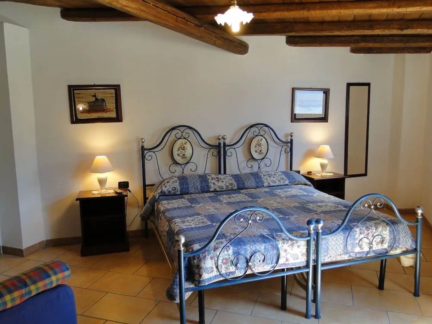 Vibrant Holiday Home in Matino With Swimming Pool