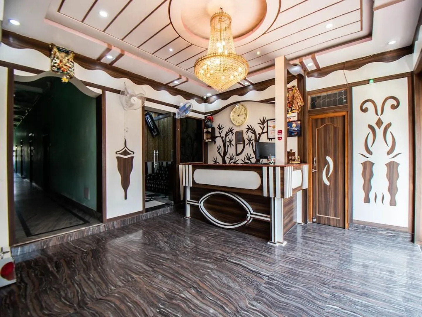 OYO 33479 Hotel Double Tree Deluxe