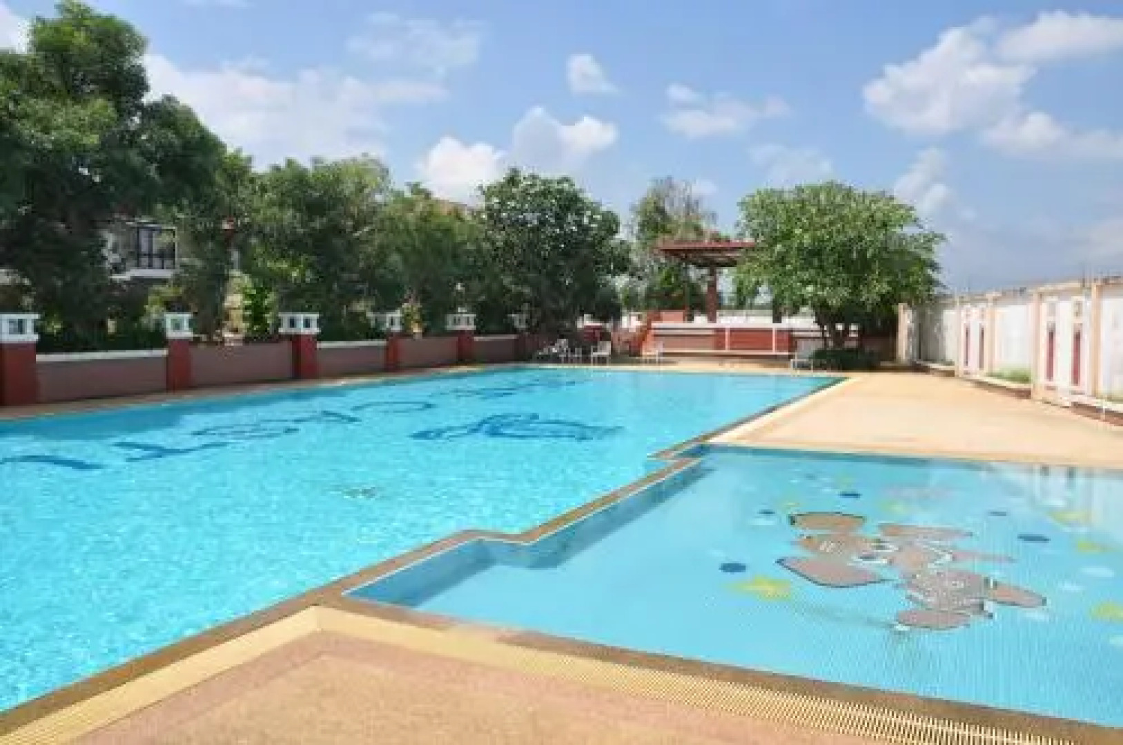 CheZleZkriZ : Simply Luxury Penthouse