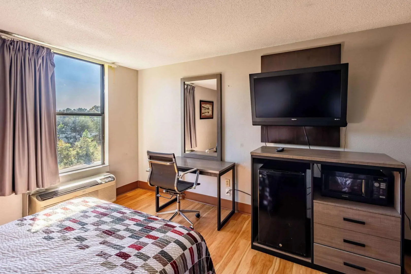Clarion Pointe
