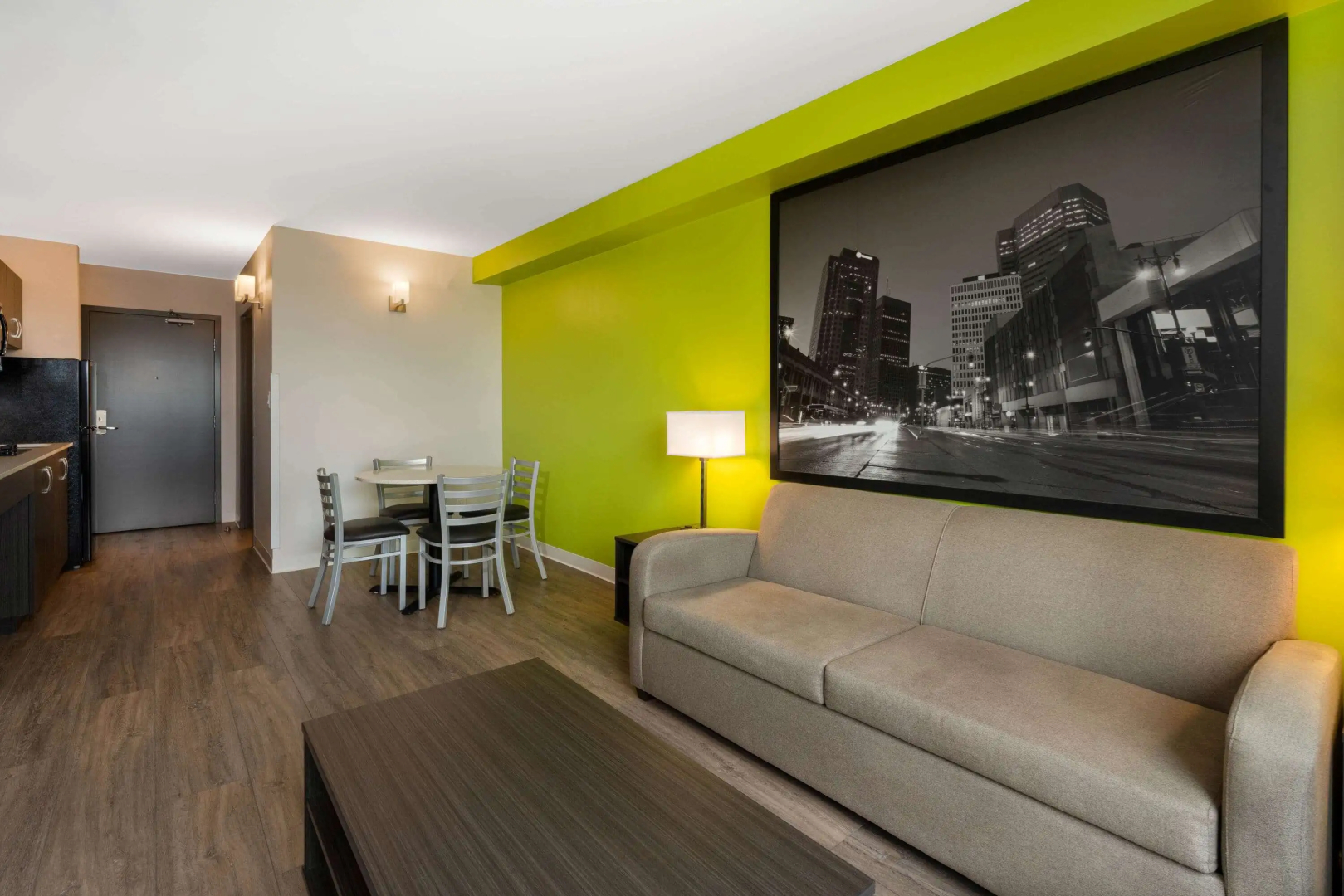 Super 8 by Wyndham Winnipeg East MB
