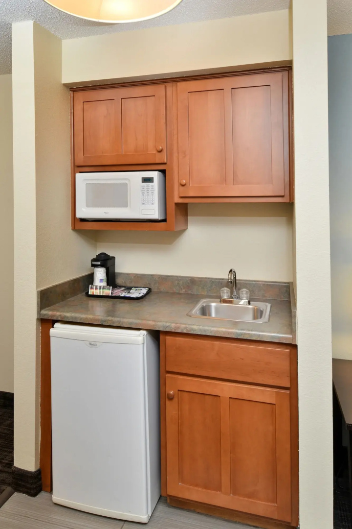 Holiday Inn Express & Suites St Joseph by IHG