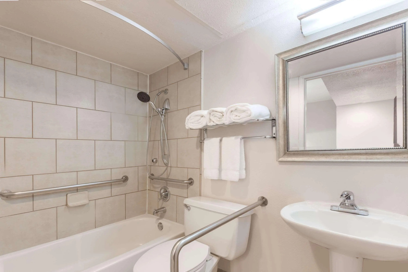 Hawthorn Suites Dallas Love Field