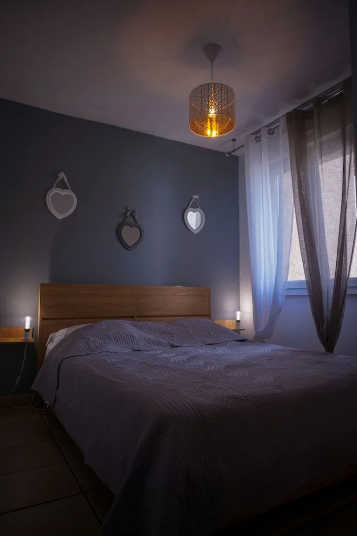 Charmant F2 Trois Bassins