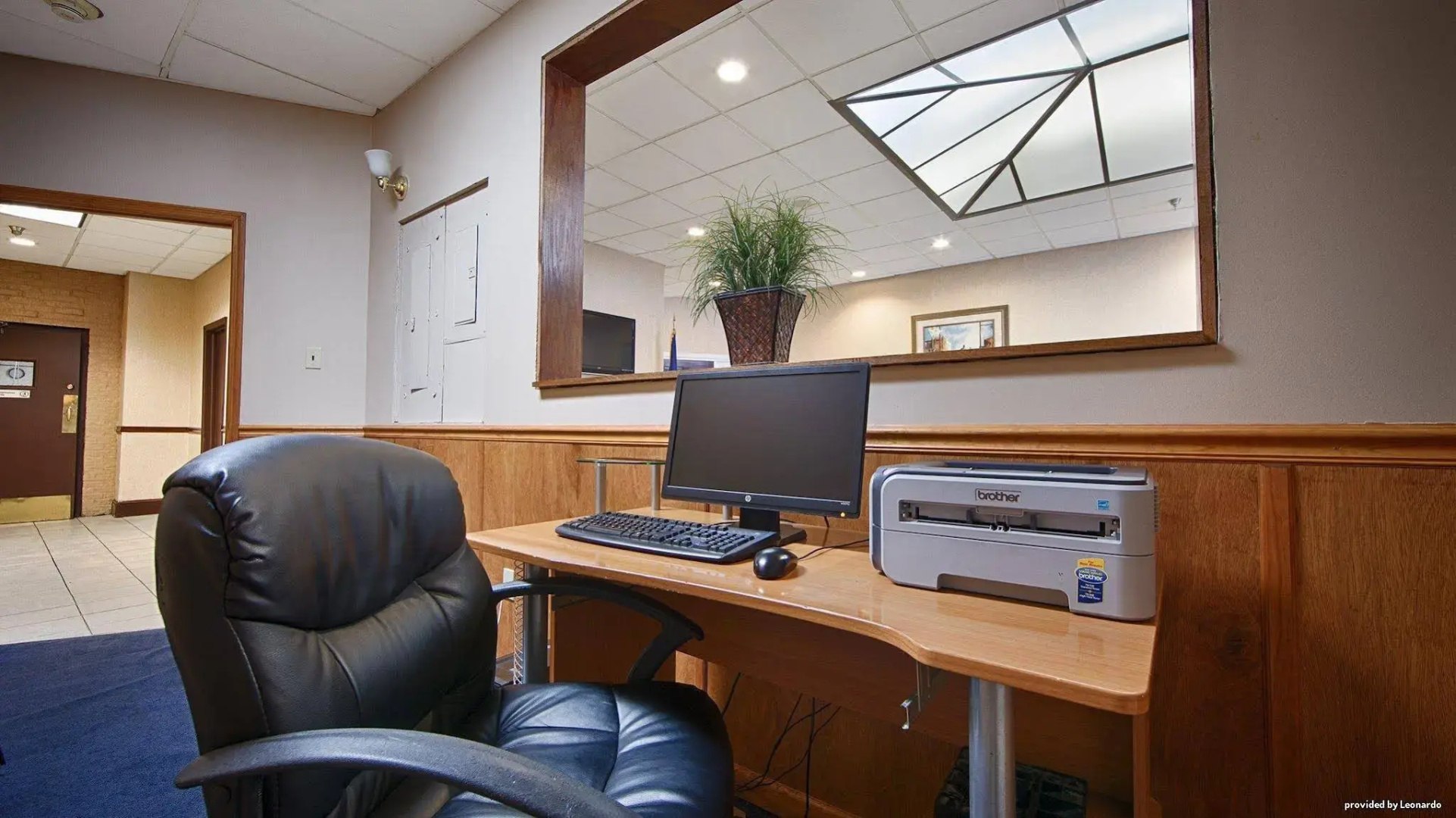 Albany Airport Inn