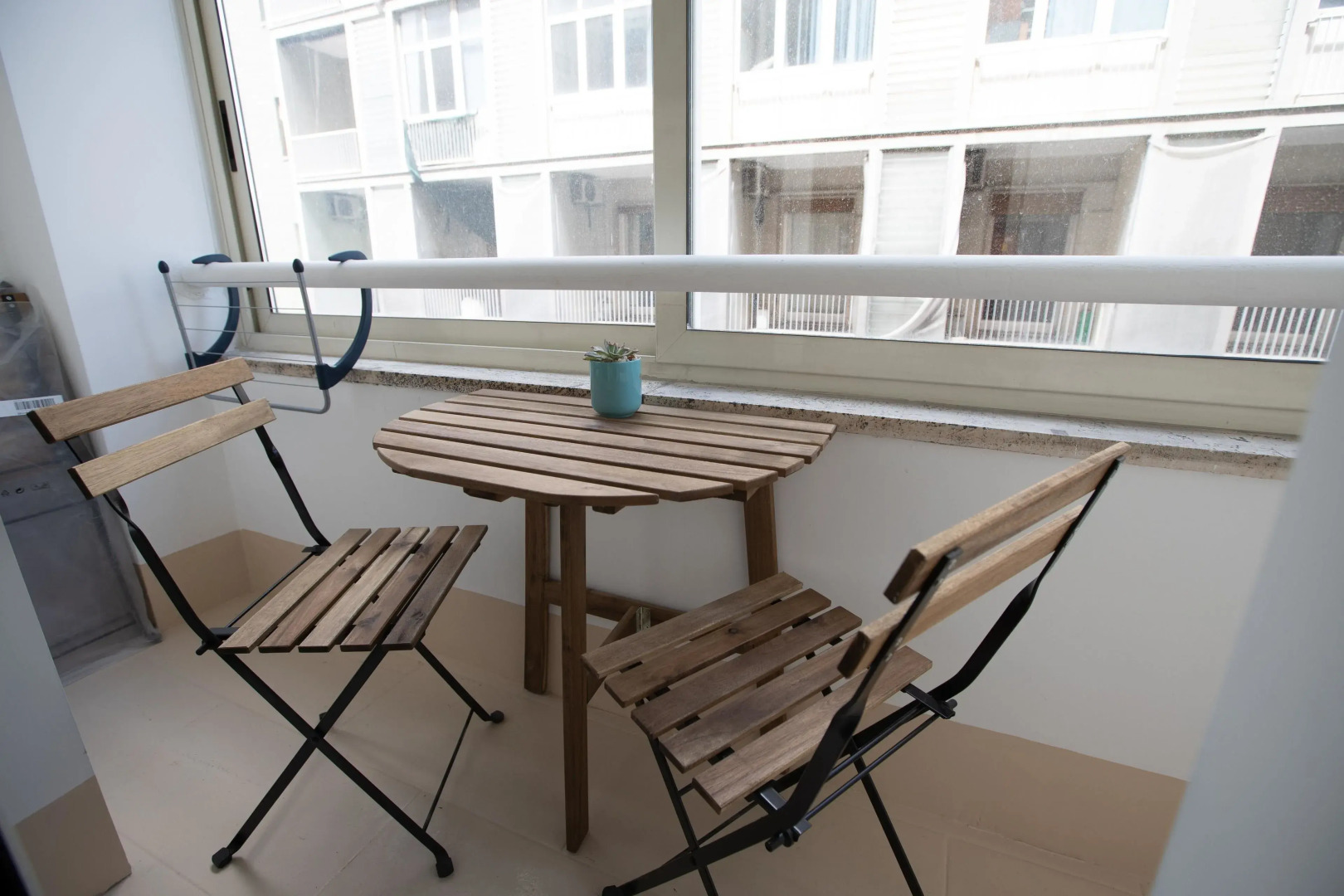 Abstract Apartment M84