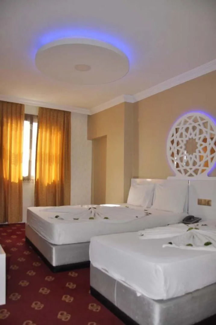 Ugur Hotel