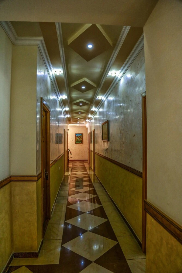 Отель «Лара»