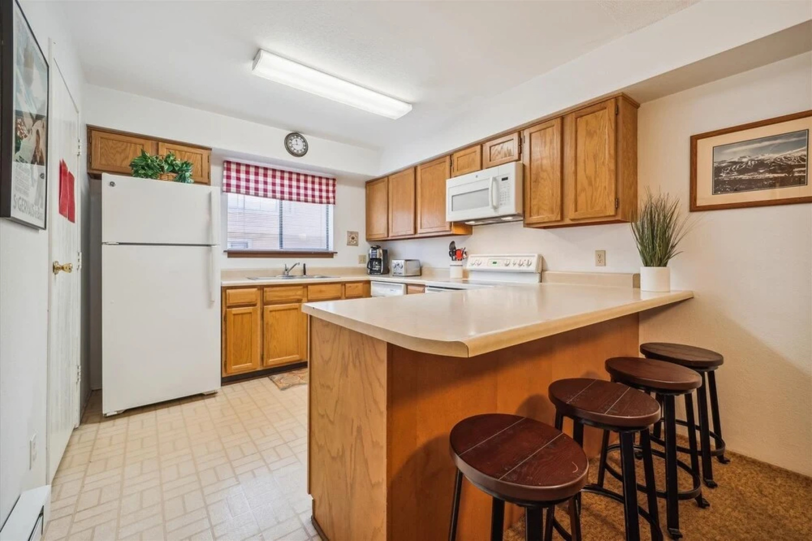 Winterpoint 20 2 Bedroom Townhouse by RedAwning