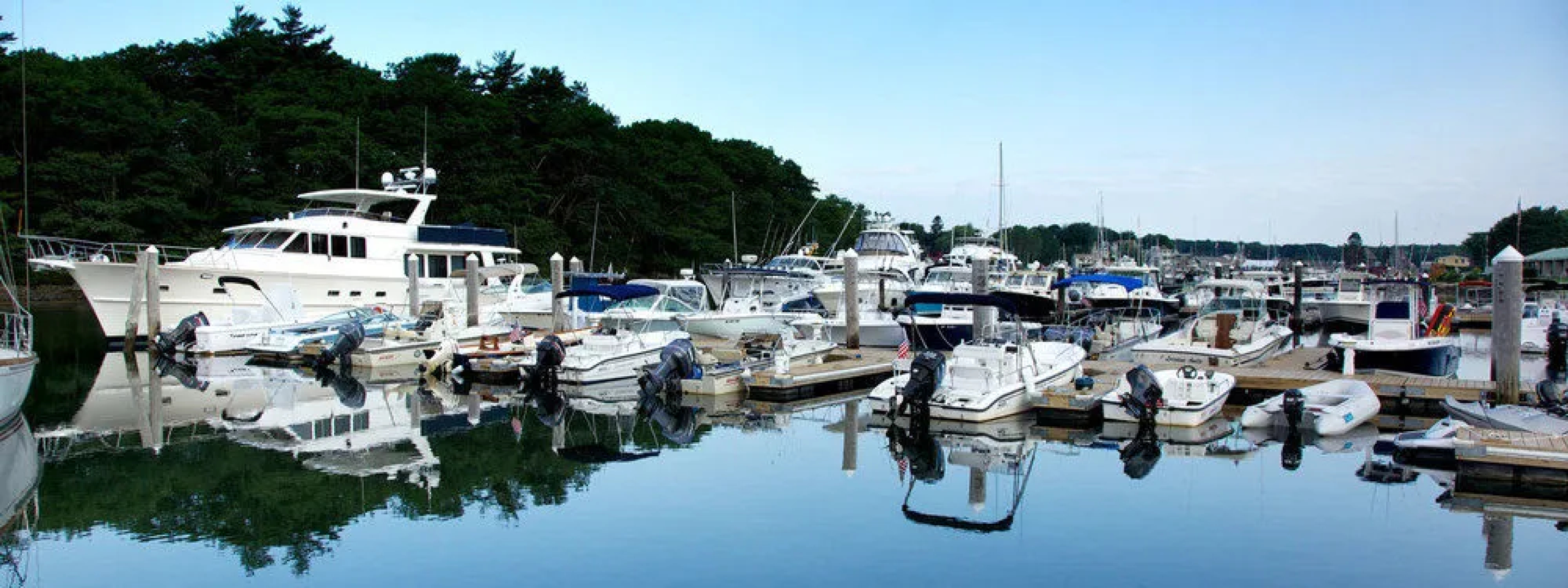 The Boathouse Waterfront Hotel & Marina