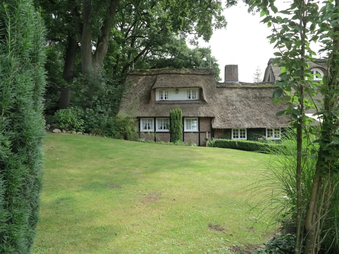 Meinsbur Boutique Hotel