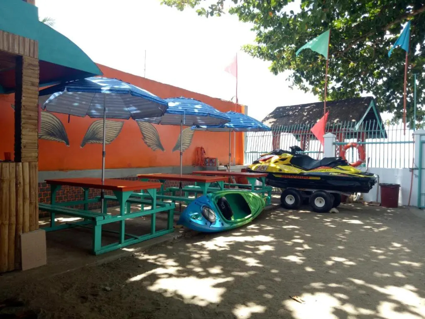 SmallFry's Beach Resort