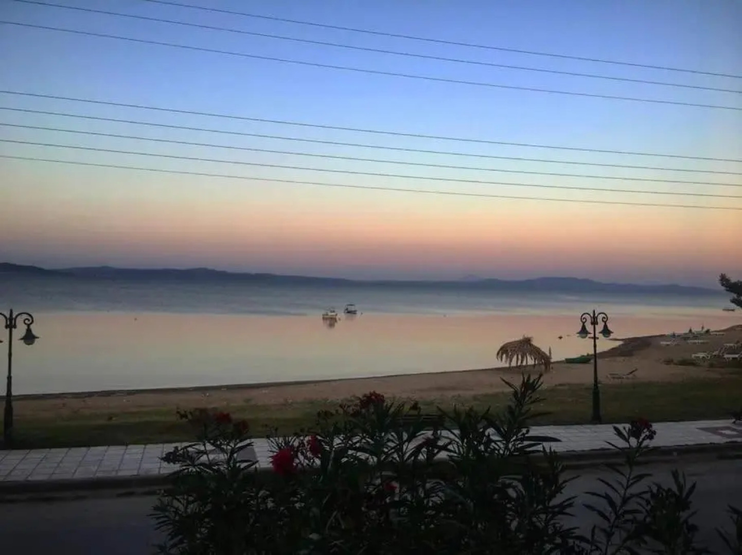 Amazing Beach House ,100sqm, In front of the Sea!