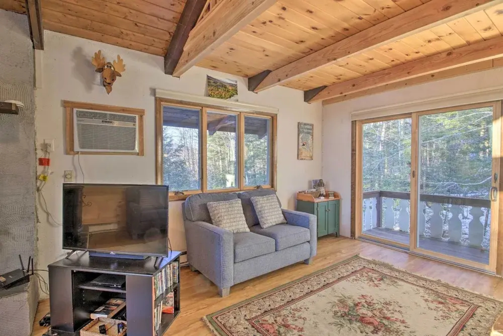 Beautiful Chalet ~ 5 Miles to Attitash Mountain