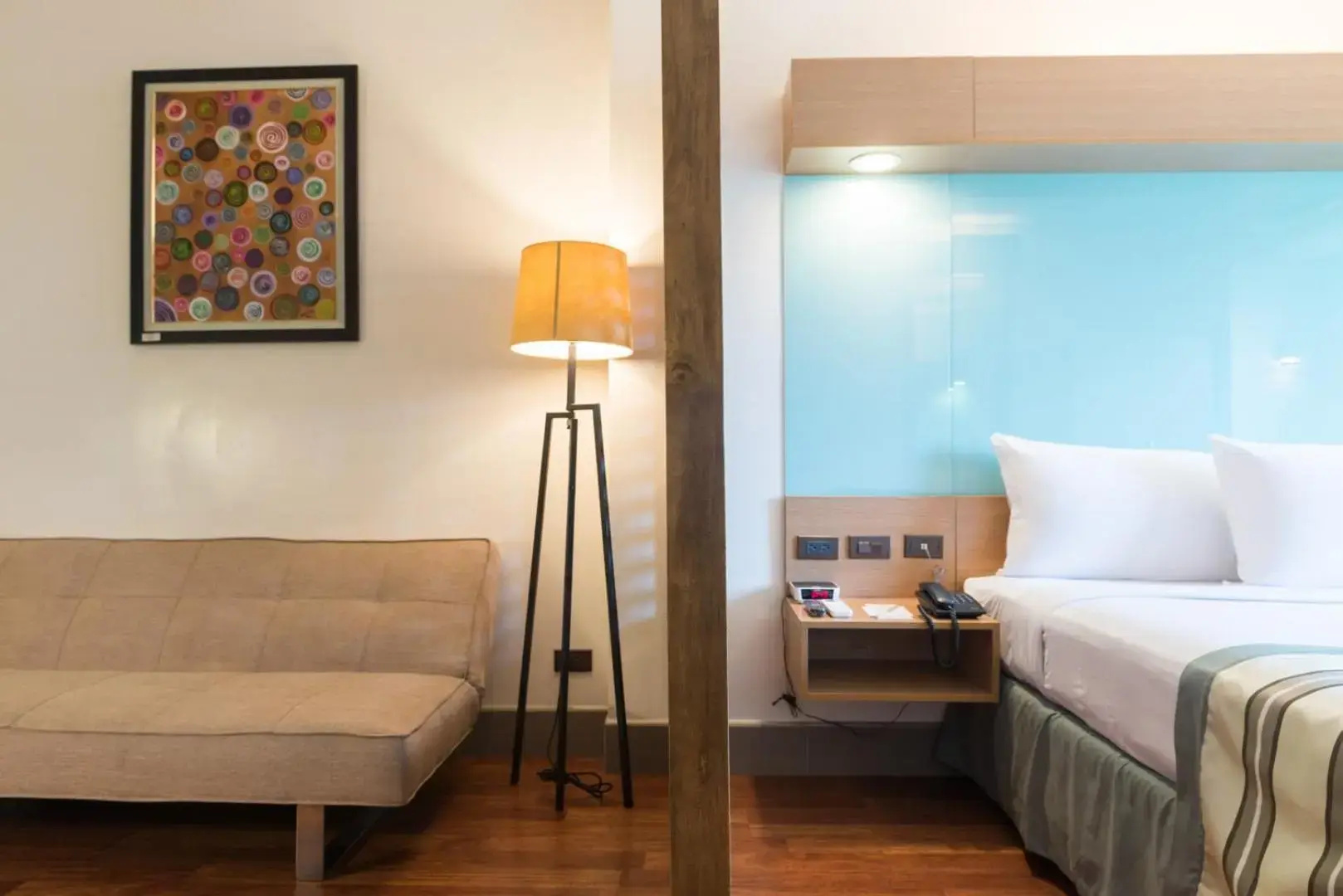 Microtel Inn & Suites by Wyndham South Forbes Near Nuvali
