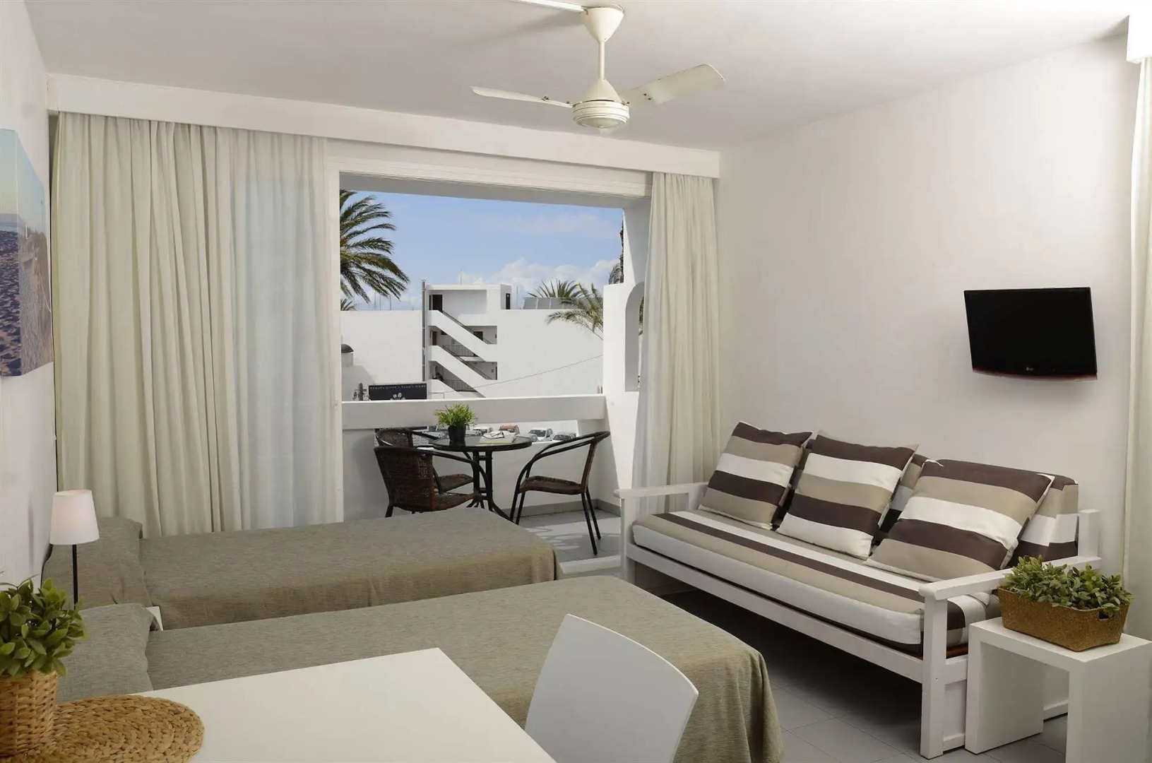 Apartamentos Sabina Playa