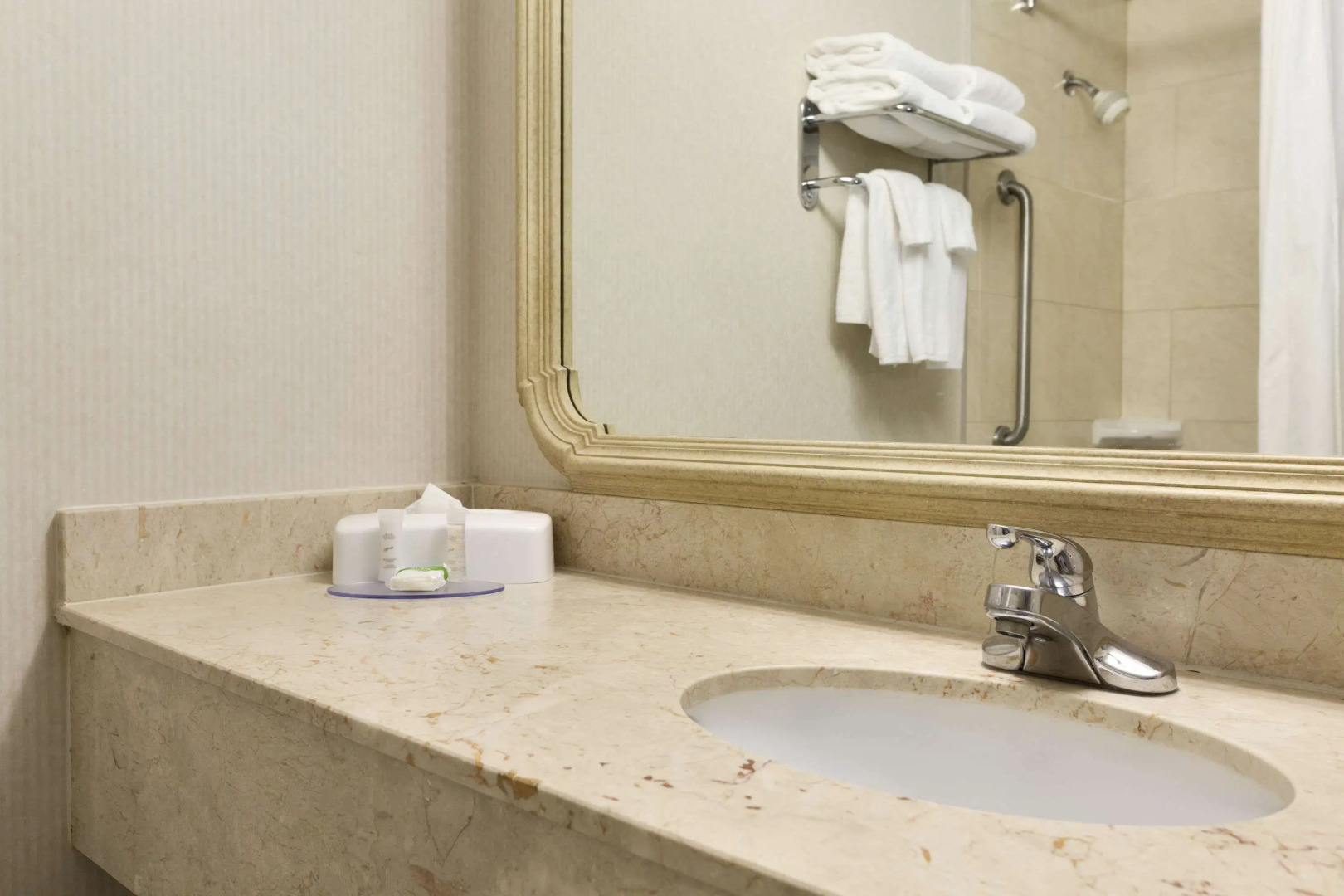 Travelodge by Wyndham Vancouver Airport