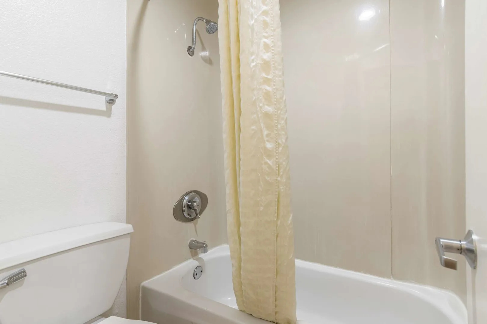 Motel 6 Riverside, CA - UCR East