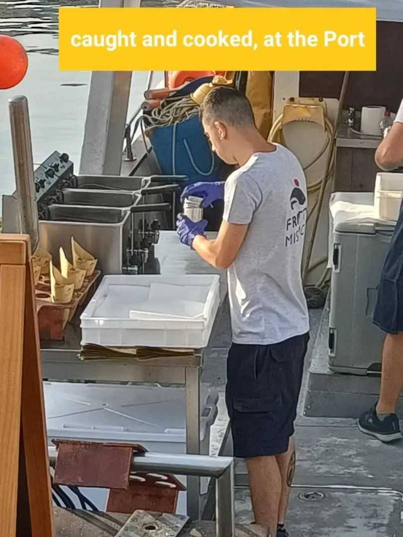 House of Fly with Sea View, Front the Beach