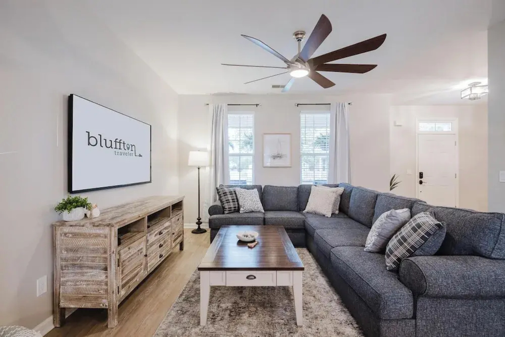 Lowcountry Lodge! In the Heart of Historic Old Town Bluffton SC