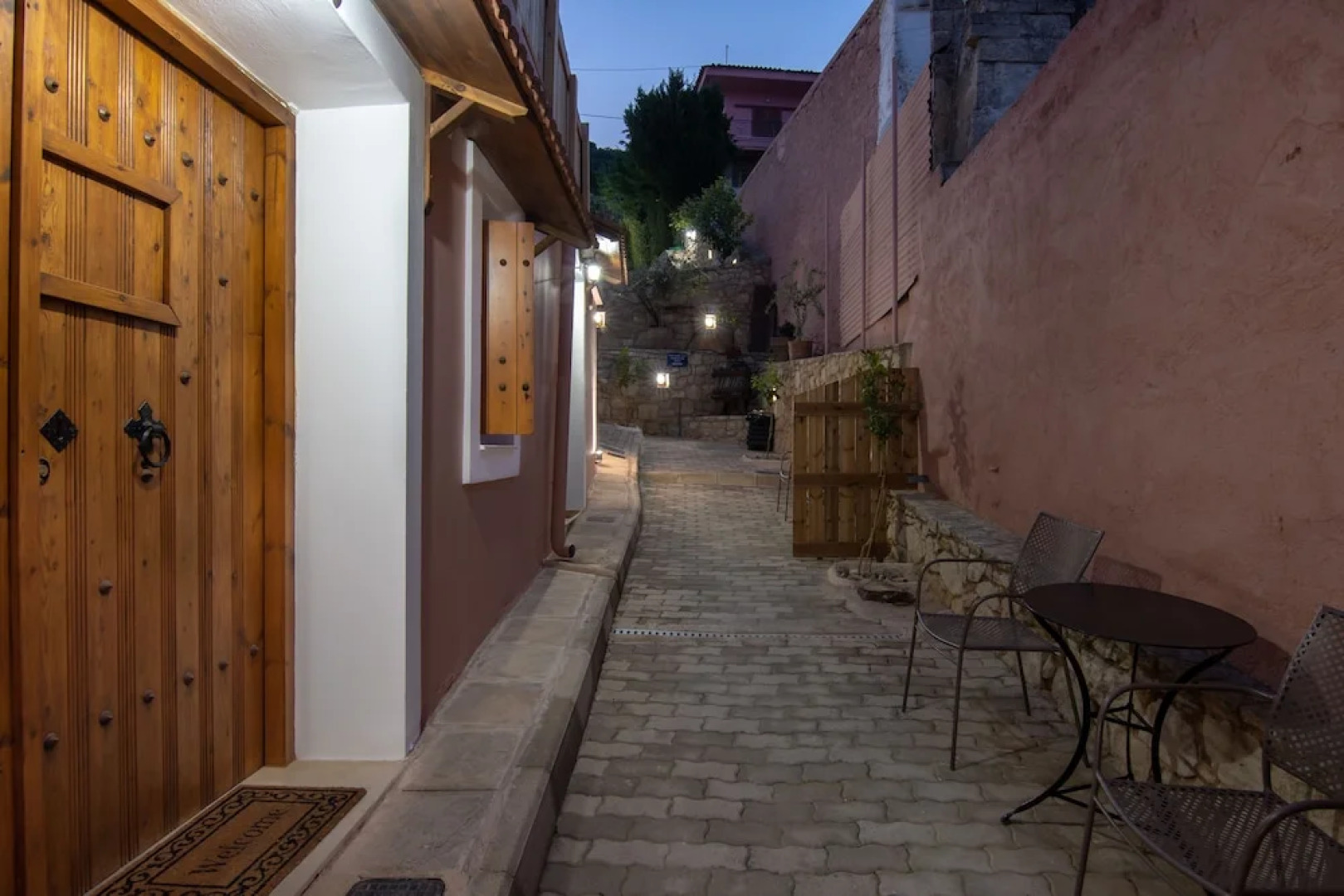 Petronikolis Traditional House